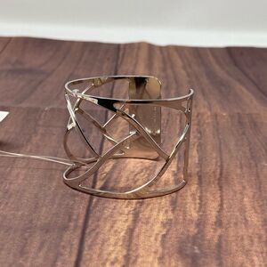 MACY’S FINE SILVER CUFF XH37